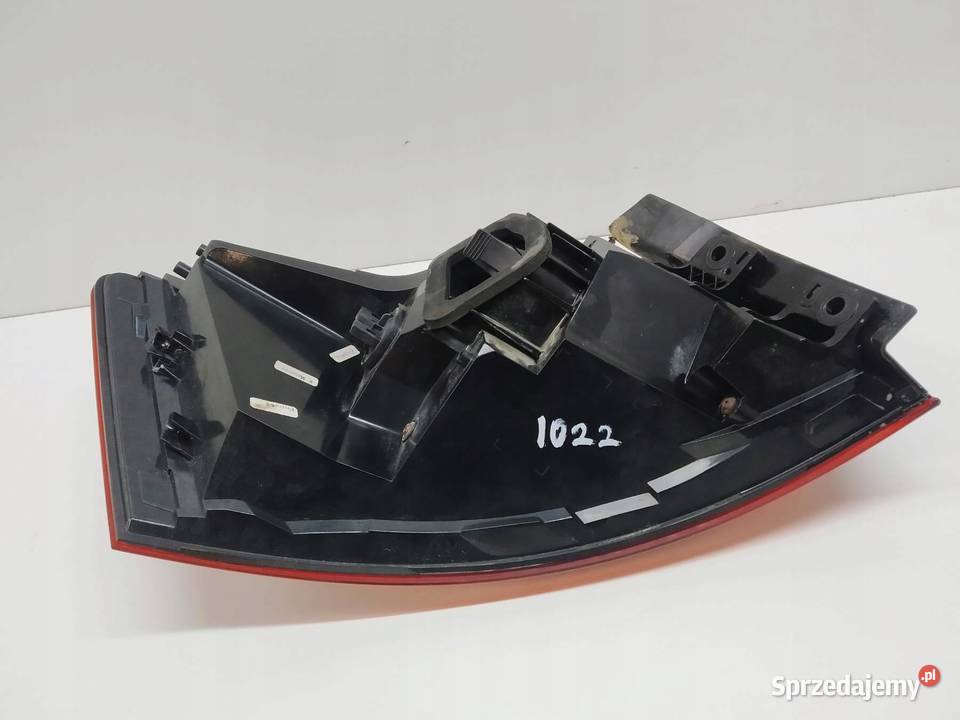 LAMPA TYŁ PRAWA SEDAN EUROPA 3V5945208A Skoda świętokrzyskie