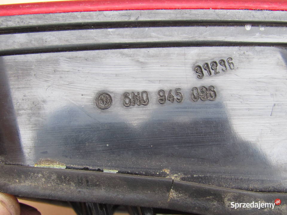LAMPA TYLNA PRAWA VW POLO 6N 6N0945096 Mysłaków