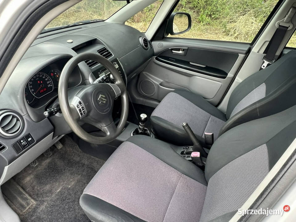 Suzuki SX4 Suzuki SX4 Opłacony Klima 19 DDiS 120 srebrny