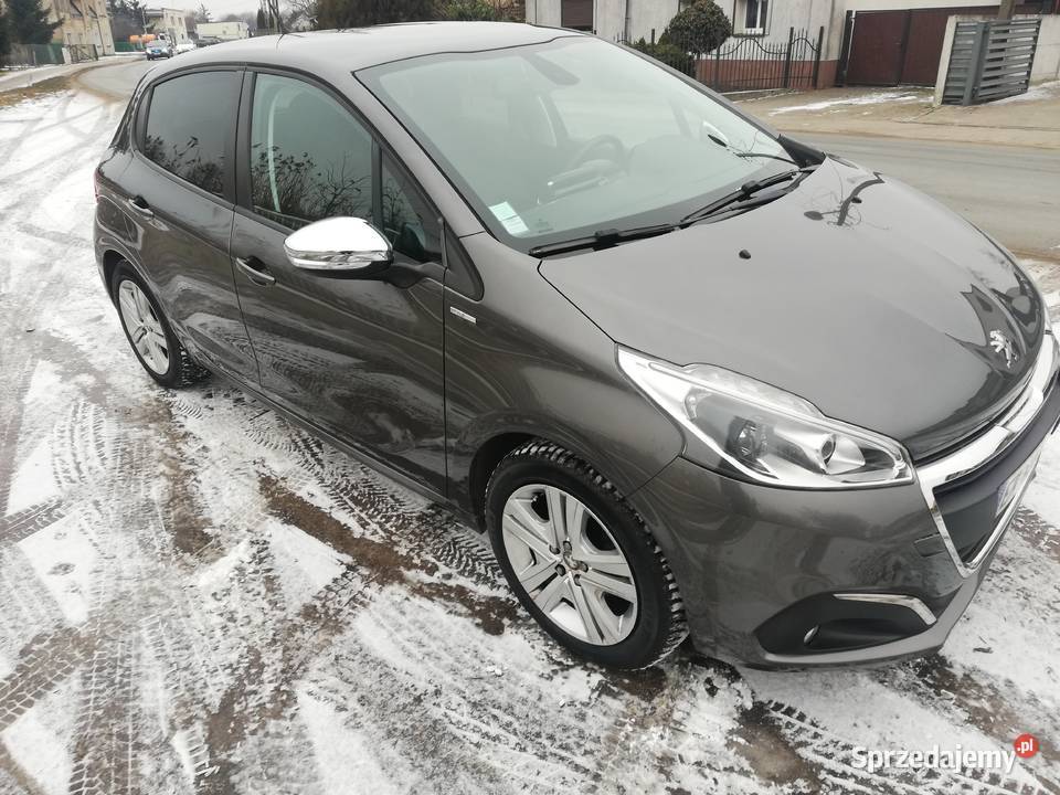Peugeot 208 12 Etylina 2017 r wspomaganie kierownicy Września