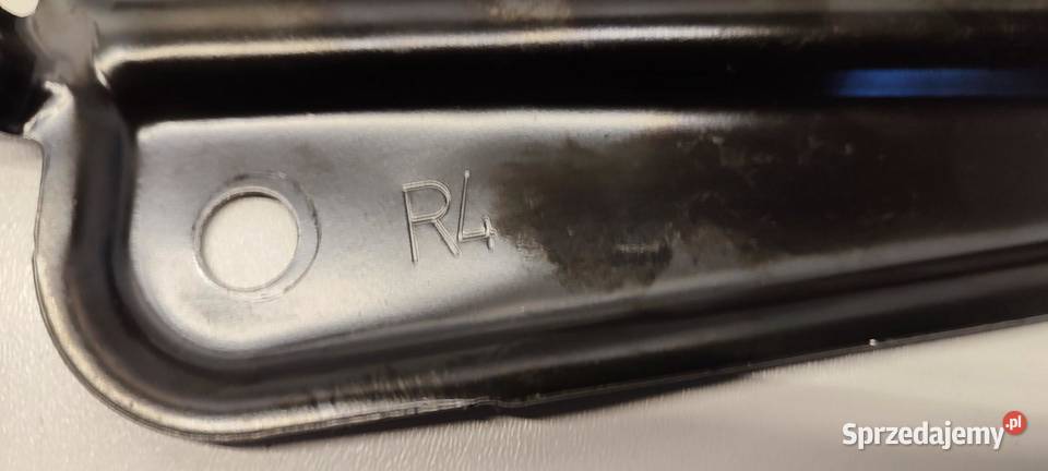 MAZDA 2 TOYOTA YARIS IV WSPORNIK BŁOTNIKA PRAWY