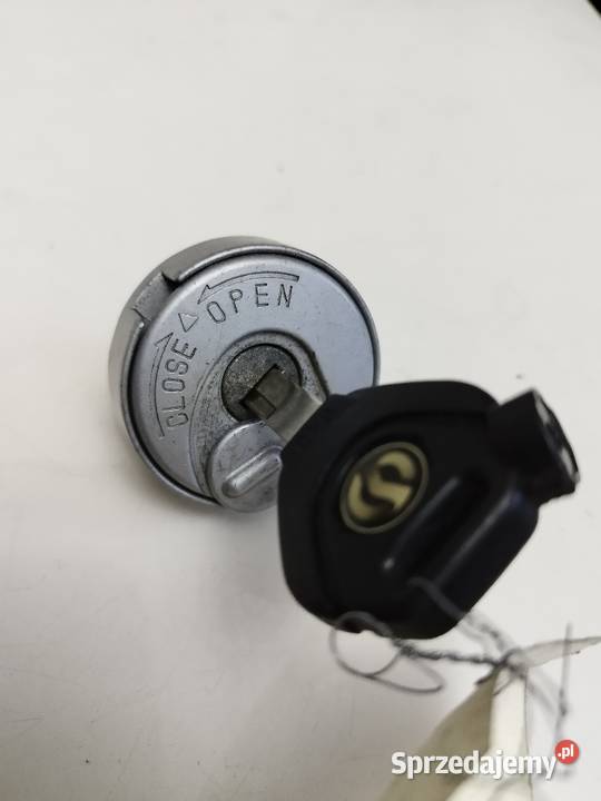 Korek wlewu paliwa sym 400 Turek sprzedam