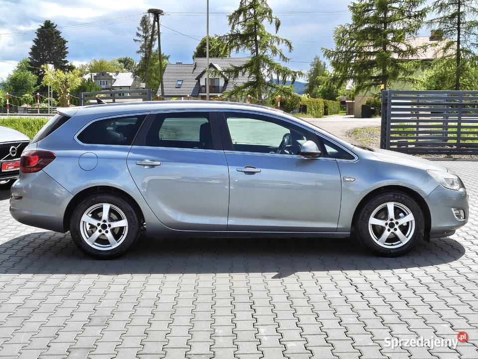 Opel Astra Sport Tourer NISKI PRZEBIEG Okazyjna Zarszyn