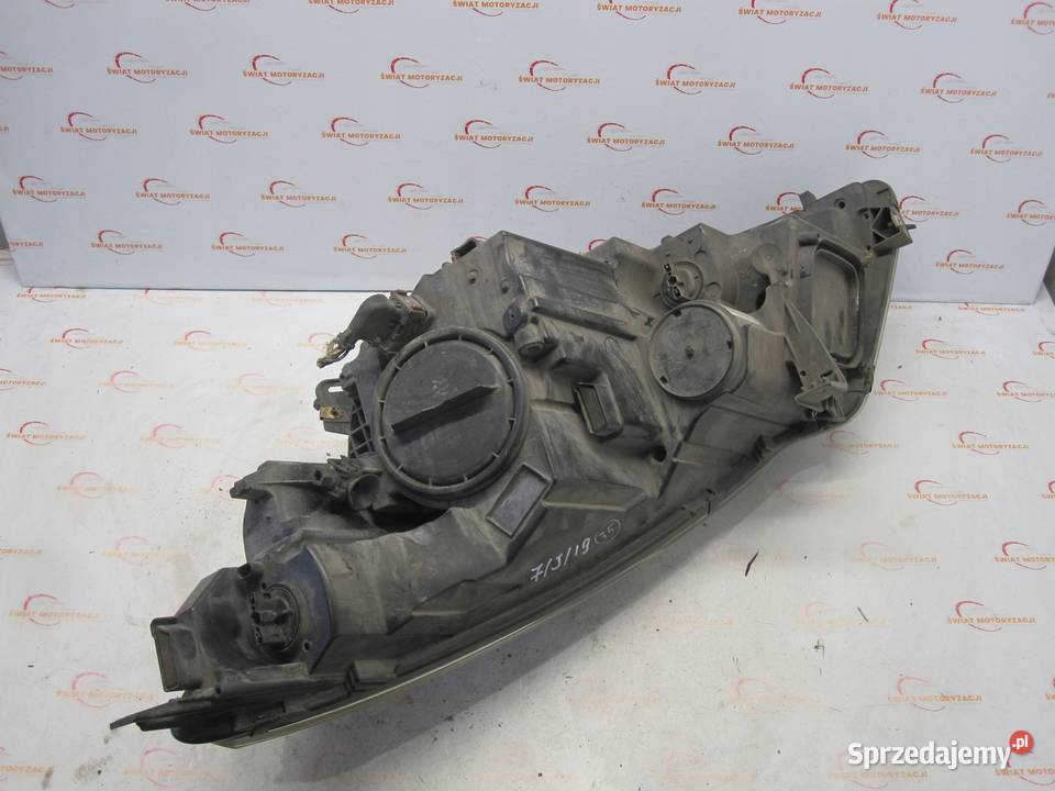 OPEL ZAFIRA TOURER C 13r lampa prawa przód Lampy przednie świętokrzyskie Kielce sprzedam