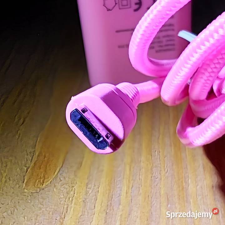 Uniwersalna ładowarka sieciowa Micro USB