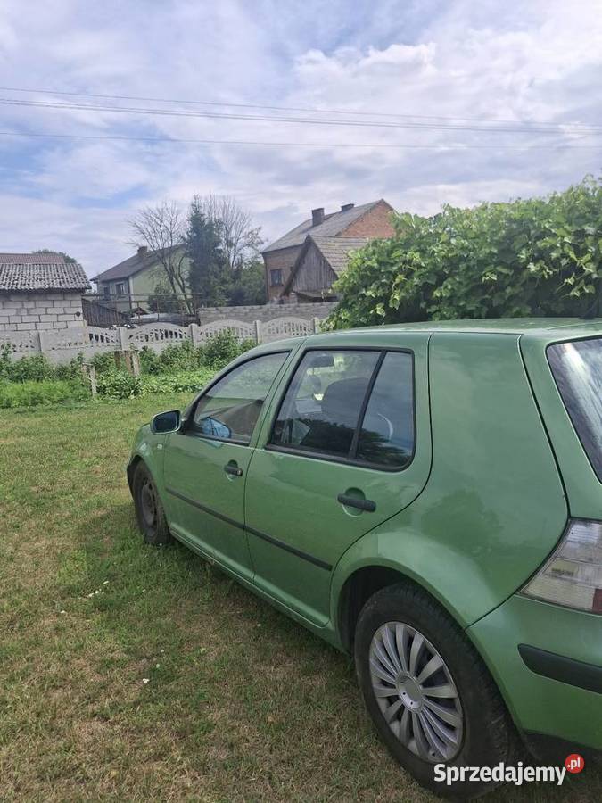 Volkswagen Golf 4 14 16v benzyna 00r limited 265000km Włoszczowa