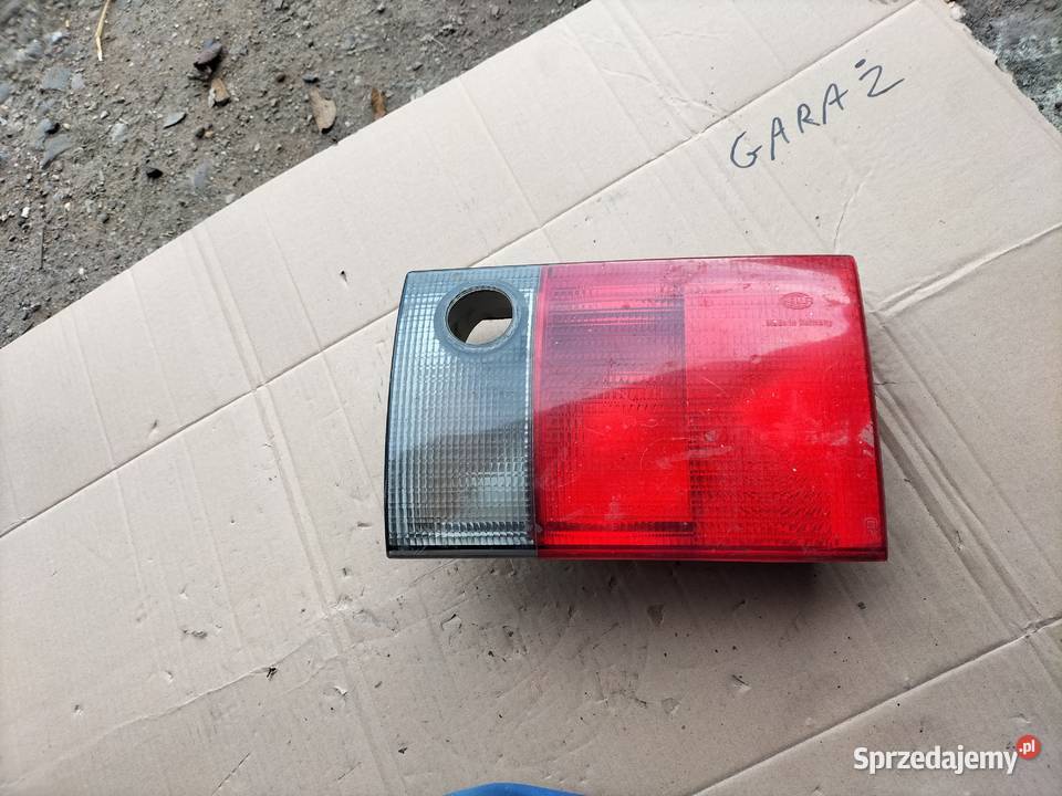 AUDI 80 B4 80B4 SEDAN LAMPA TYŁ TYLNA PRAWA prawe lubelskie
