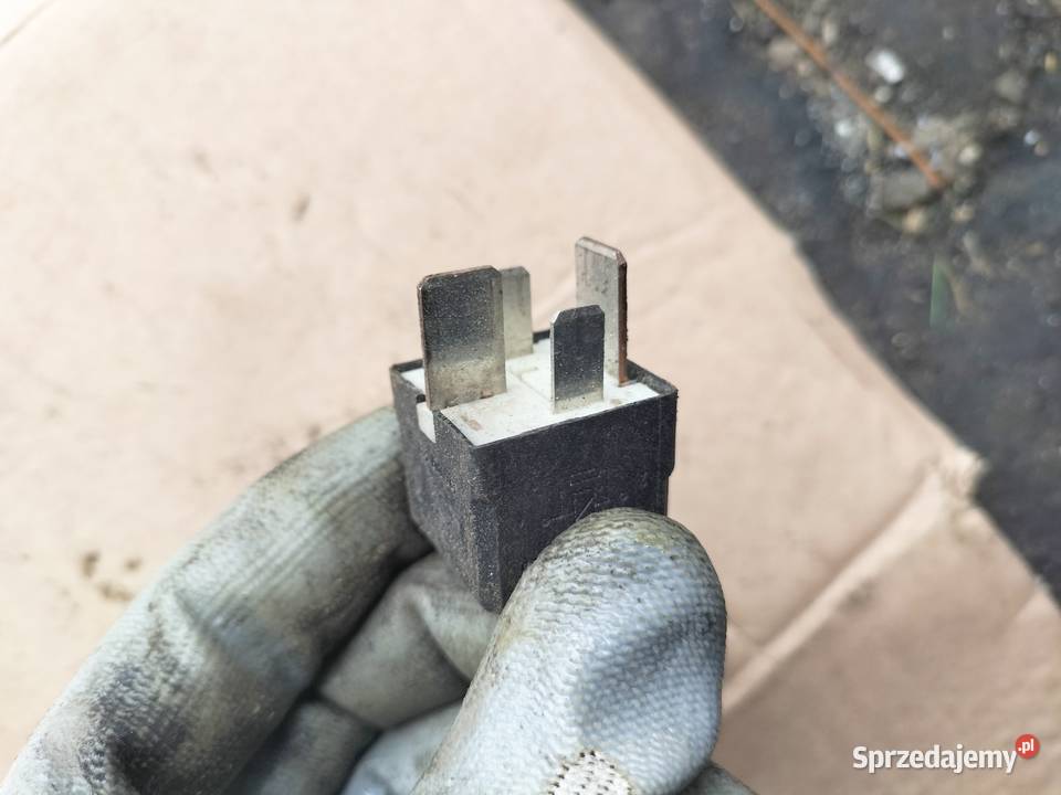 PRZEKAŹNIK VOLVO V 9441158 osobowe Kamień-Kolonia