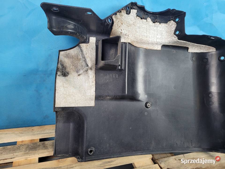 CASE IH PUMA 145 12r OBUDOWA TŁUMIKA WYDECHOWEGO Kolno