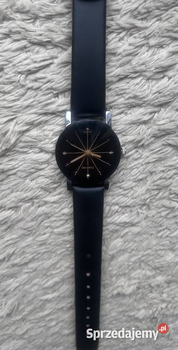 Fajny czarny zegarek złote dodatki dolnośląskie Wrocław