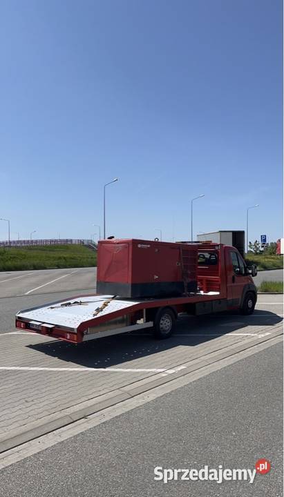pomoc drogowa auto laweta transport maszyn