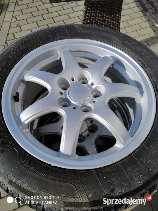 komplet felg aluminiowych z oponami letnimi VW Reda