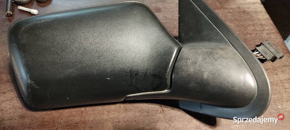Golf 3 lusterko zewnętrzne prawe elektryczne Stalowa Wola