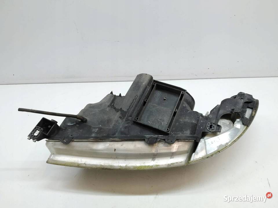 LAMPA PRZÓD PRAWA EUROPA 5142088 Saab 95 I