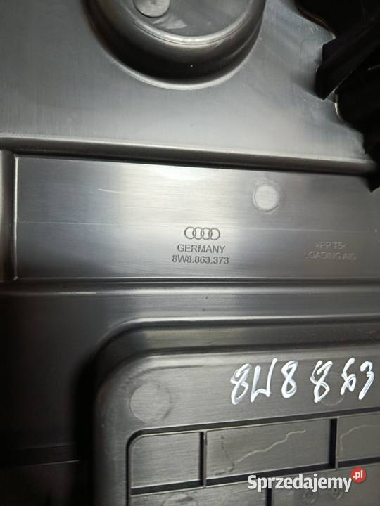 AUDI A5 A4 8W SCHOWEK NA NARZĘDZIA 8W8863373 Rok produkcji 2017 Schowki, półki Kościerzyna