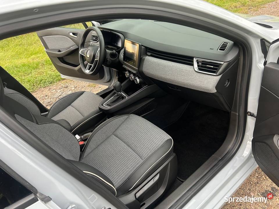 Renault Clio Etech Hybrid Rok produkcji 2024 Radzików Wielki