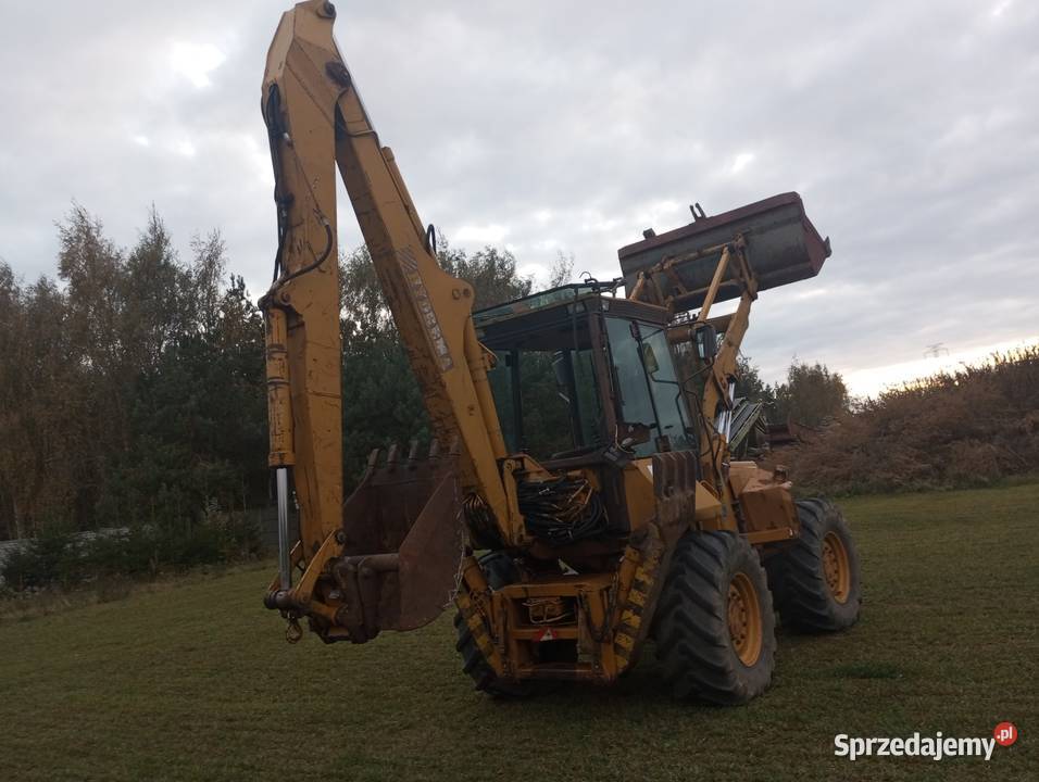 Koparko ładowarka hydrema Maszyny budowlane
