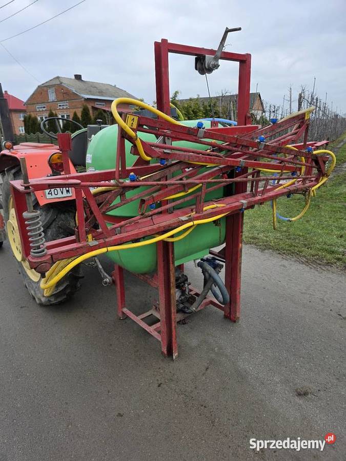 Opryskiwacz zawieszany 400L ramiona 12m Sandomierz