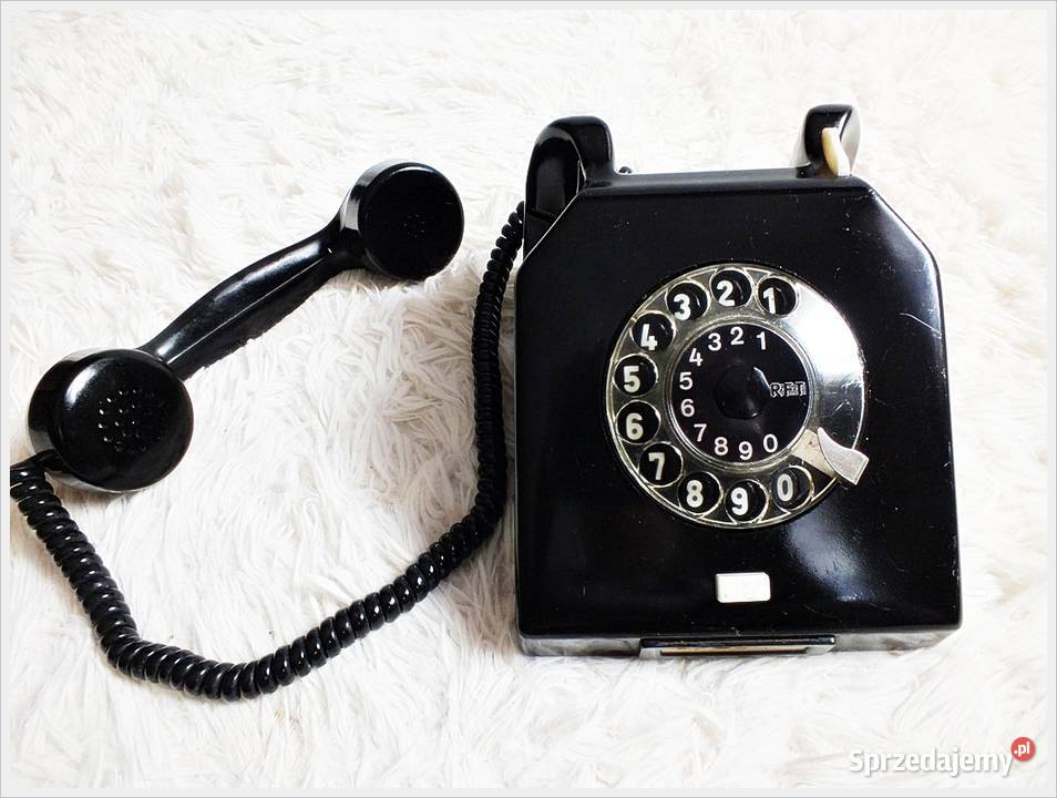 Stary telefon w czarnym bakelicie W58 RFT ebonit Żary