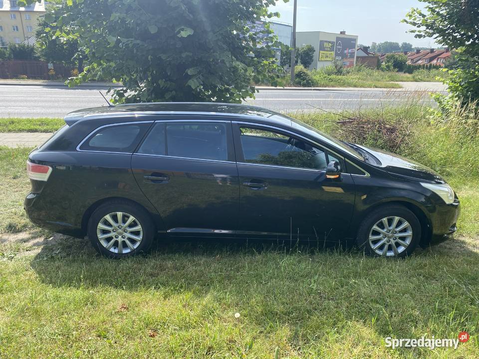 Piękna Toyota Avensis 1.8 Benzyna