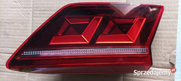 VW Tiguan II FL lampa tylna lewa w pokrywe