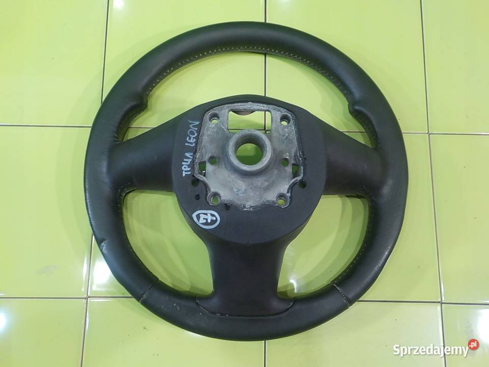 SEAT LEON II 20 TDI 08r 5D kierownica Suków