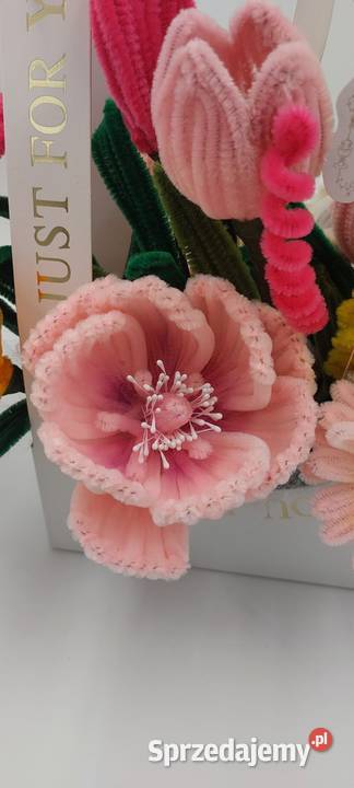 Flower box z kwiatami z drucików chenilowych dolnośląskie