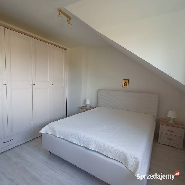 Dom szeregowy z garażem i ogrodem Łosino