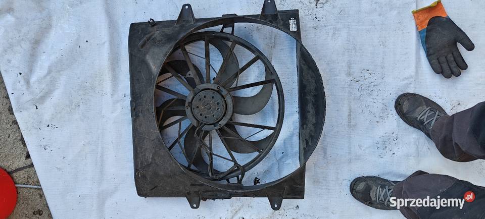 WENTYLATOR Z OBUDOWĄWSPORNIKIEM JEEP GRAND Siechnice sprzedam