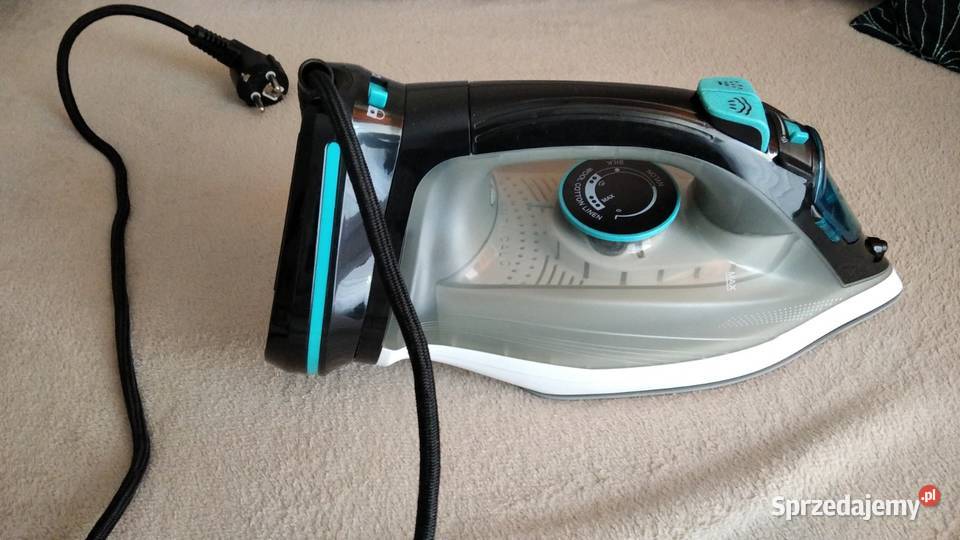 Żelazko parowe bezprzewodowe QUIGG 2400W Nowy Tomyśl