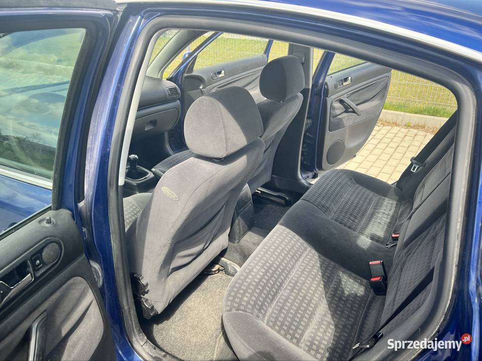 Sprzedam Volkswagen Passat niebieski podkarpackie