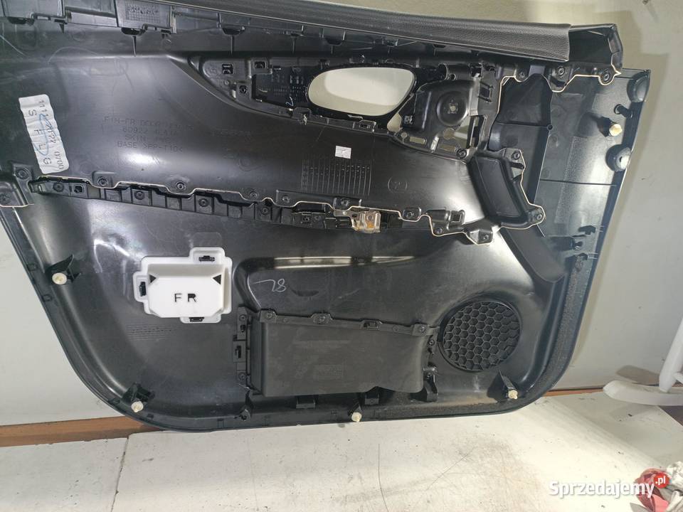 BOCZEK DRZWI PRAWY PRZÓD NISSAN QASHQAI J11 sprzedam