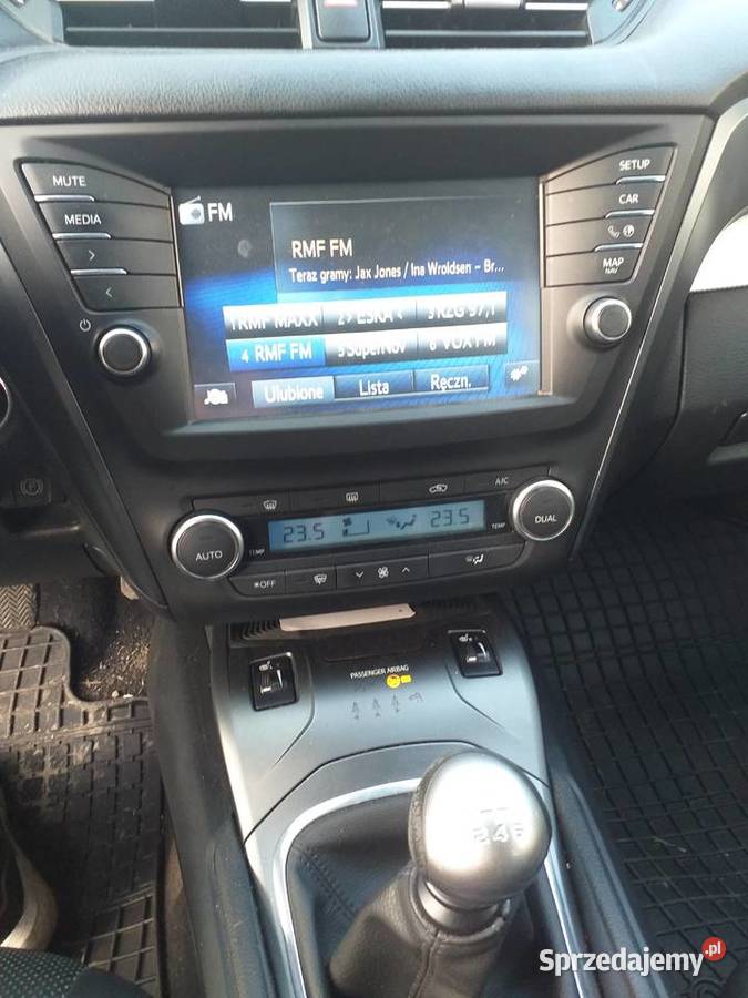 Toyota Avensis t29 2015r 20d manualna Niemodlin