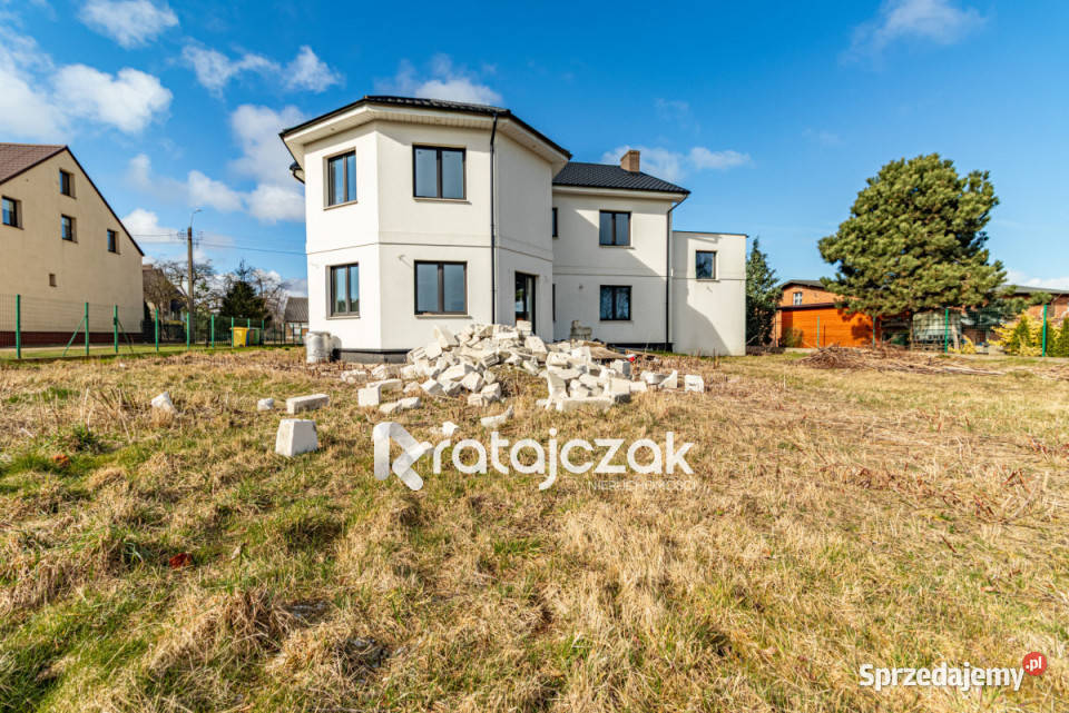 Dom wolnostojący do sprzedania Starzyno 678m2 sprzedam