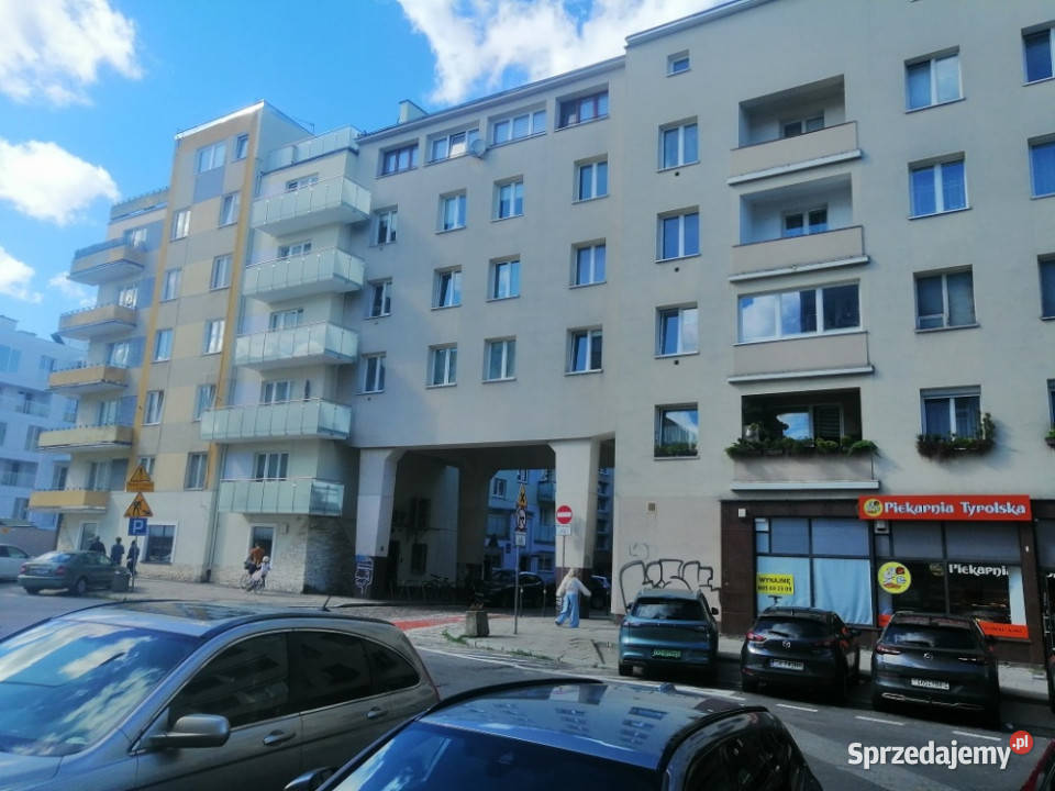kawalerka GdyniaCentrum 1 piętro balkon Rok budowy 1960 Gdynia