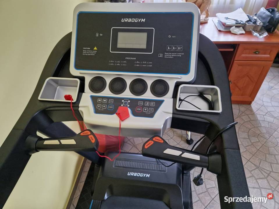 Bieżnia URBOGYM V660S Sprzęt do ćwiczeń Kraków