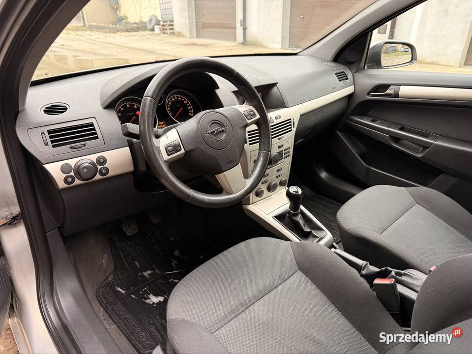 Opel Astra 16 115 20078 krajowy doinwestowany garażowany Wojkowice sprzedam