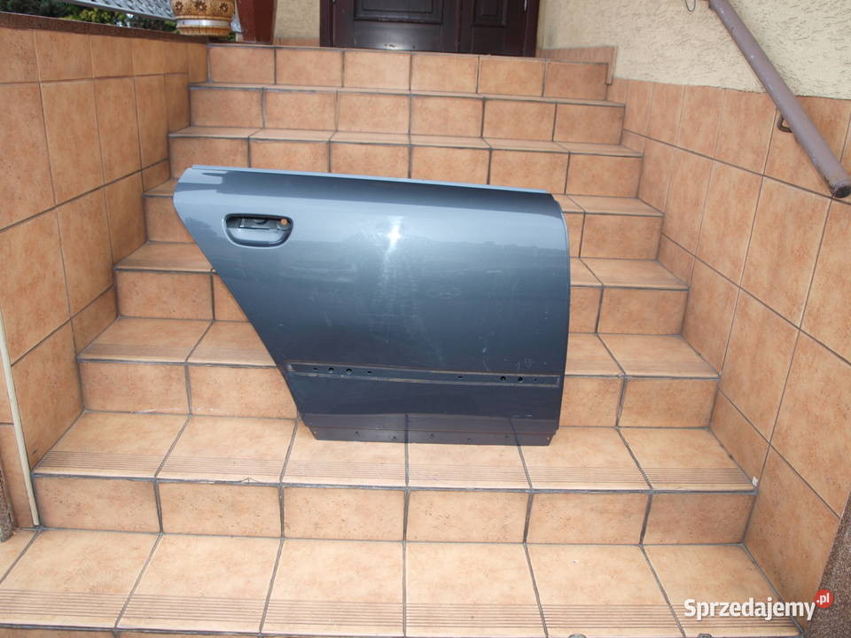 Audi A4 B6 drzwi prawe tył sedan 2001 2004r Drzwi