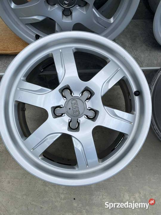 Felgi aluminiowe Audi 17 5x112 75J ET28 nowe Pionki