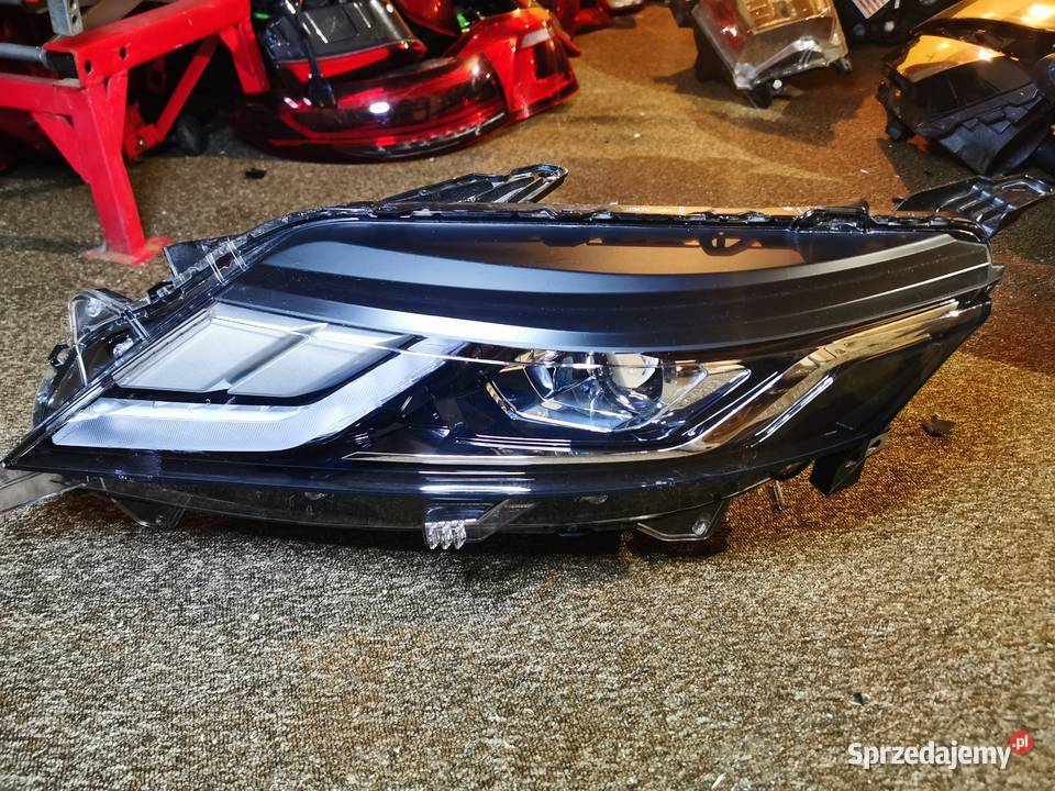 MITSUBISHI L200 2019 2020 LEWY FULL LED 8301D381 osobowe Pielgrzymka
