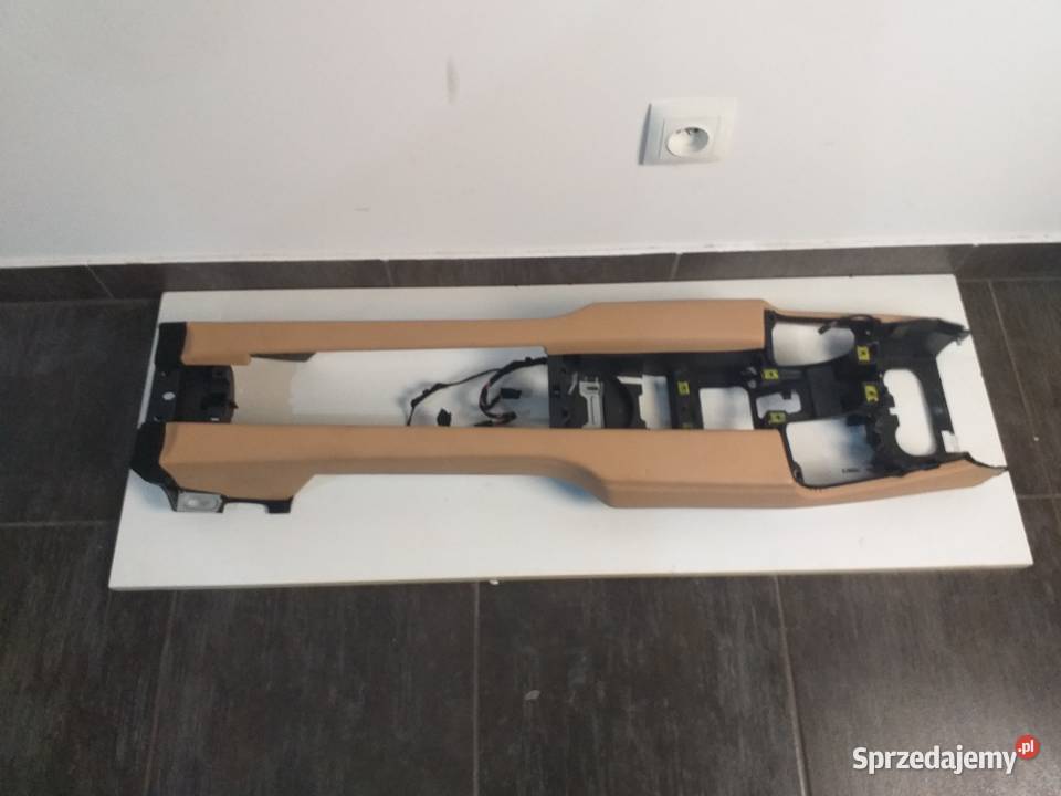 TUNEL SRODKOWY SKORZANY PORSCHE 970 PANAMERA 4S Skierniewice