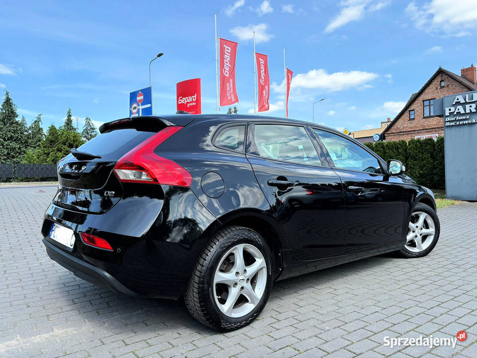 VOLVO V40 Rok produkcji 2016 V40 V40 Czarnków