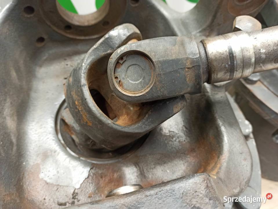 Zwolnica Zwrotnica Półoś Massey Ferguson 8670 Wilkowo