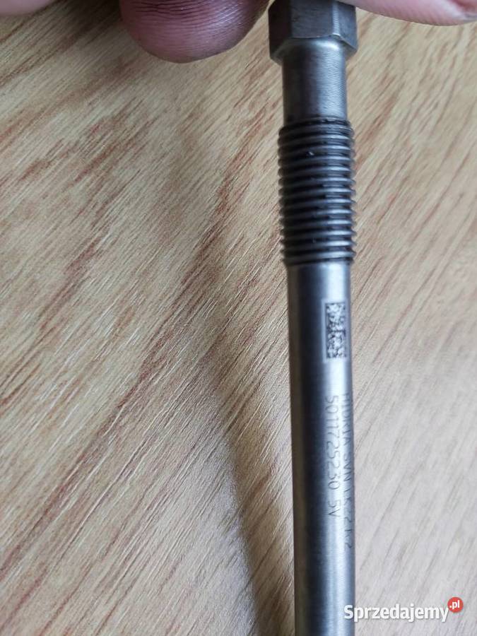 Świeca żarowa 55512264 Opel Astra K V 15D FL osobowe Bydgoszcz sprzedam