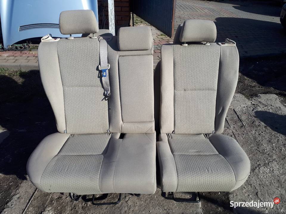 Wnętrze fotele kanapa boczki Podgrzewane Avensis osobowe