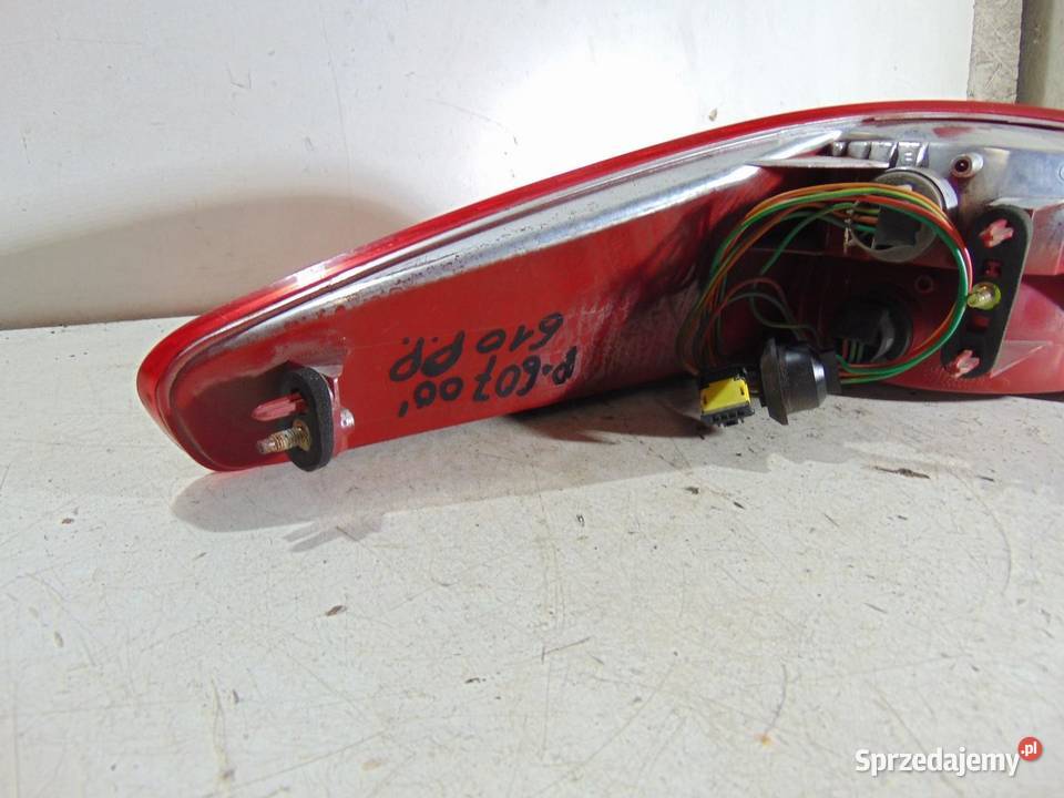 LAMPA PRAWA TYLNA TYŁ PEUGEOT 607 osobowe sprzedam