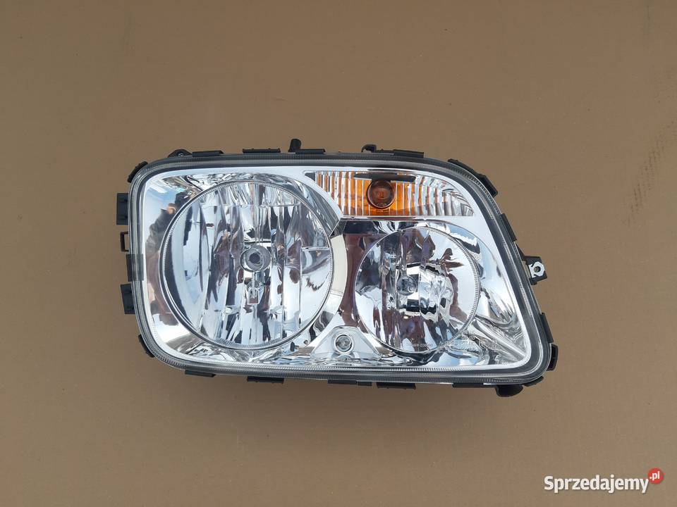 MERCEDES ACTROS MP3 REFLEKTOR PRAWY NOWY ciężarowe sprzedam