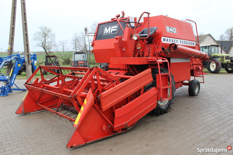 Kombajn zbożowy Massey Ferguson 240 Sokoły