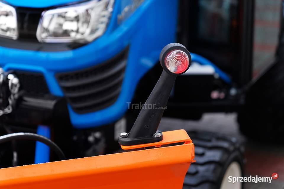 LS Tractor MT125 4x4 247 CAB IND Pług do śniegu Napęd 4x4