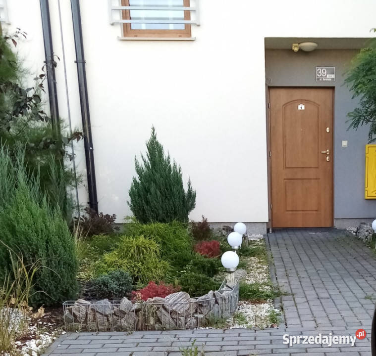 Fantastyczny segment z ogródkiem do zamieszkania Sprzedaż Józefosław